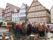 2009_05_06  Leonberg, am Marktbrunnen
